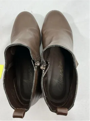 Womans Excellent Condition American Rag Cadee Ankle Bootie 8W Brown thumbnail 5