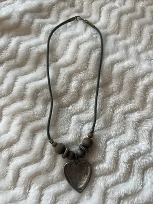 Vintage Heart Pendant Wood Bead Necklace thumbnail 2