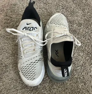 Nike Air Max 270 Shoes thumbnail 4
