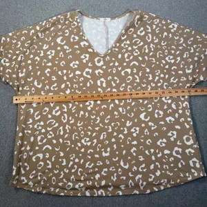 Entro Animal Print Boxy Tee Shirt Women's XL Brown Short Sleeve V-Neck thumbnail 6