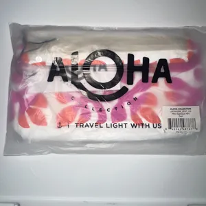 Aloha Collection Mini Pouch – Applique Zest – NWT / Sealed thumbnail 2
