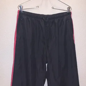 Tek Gear black pink side stripes mesh lined athletic pants thumbnail 2