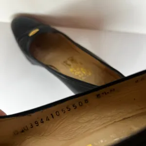 Salvatore Ferragamo VTG Vintage black leather pumps 6.5 B Narrow Florence Italy thumbnail 6