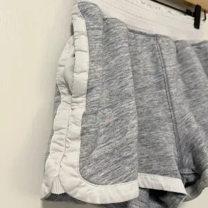 LULULEMON Cool & Collected Shorts 2.5”‎ in Heathered Space Dyed Nimbus thumbnail 5