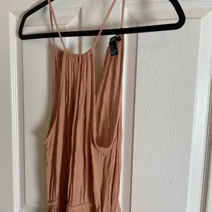 Forever 21 woman’s tan Maxi Dress Size small thumbnail 4