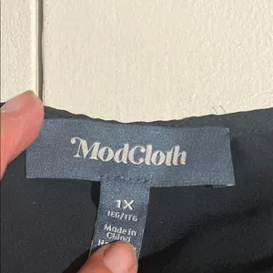 Modcloth Black Ruched Long Sleeve Blouse thumbnail 7