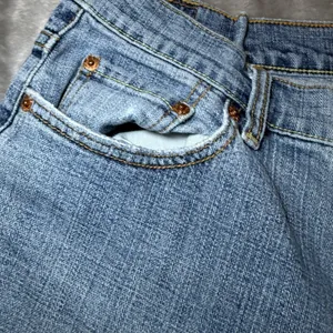 Levis 505 Womens Size 14M Jeans Straight Leg Stretch Blue Denim Everyday Casual thumbnail 12