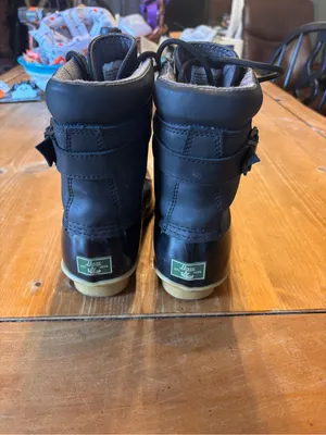 G.H. Bass & Co. womens Harlequin waterproof leather duck boots black 8M thumbnail 3
