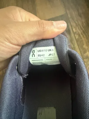 On Cloud Shoes thumbnail 4