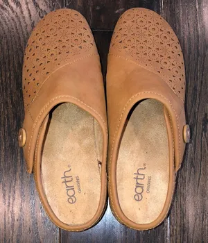 Earth origins slip on shoes size 8M thumbnail 1