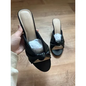 HALSTON | NEW Seville Knot Detail Slip On Pointed Toe Kitten Heels, Size‎ 9.5 thumbnail 3