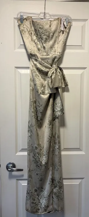 V.Chapman green dress Size 4 thumbnail 1