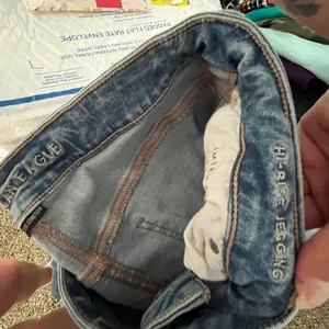 American Eagle Traded Distressed Skinny Jeans Now Showing @pixie_lush ONLY❣️ thumbnail 4
