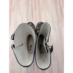 Western Chief Rain Boots Womens 7 38 Navy Blue Good Prim Petals Floral Rubber thumbnail 6
