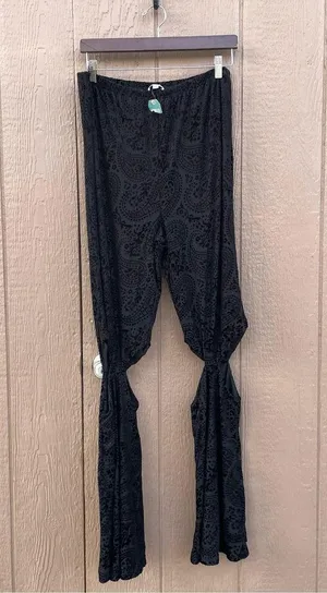 NWT Earthbound Trading Co Womens Pants Black Cut Out Knee Velvet Flare Size XXL thumbnail 1