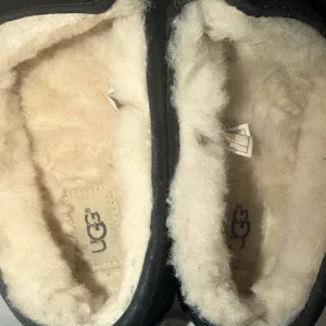 UGG Ansley Slipper Women's Moccasins - Black, US 5 thumbnail 6