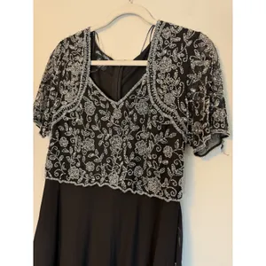 Pisarro Night Short Sleeve Long Beaded Gown Black Sz 10 NEW READ thumbnail 3