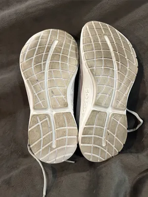 OOFOS Sport Recovery Shoe White Size 9 thumbnail 2