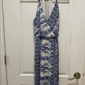 Lulu’s LUSH Floral Blue and White surplus waist midi Dress size Medium thumbnail 4