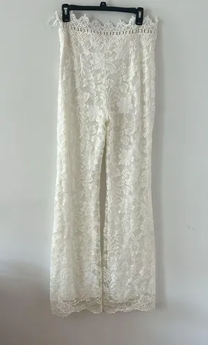Women’s White Lace Top and Trouser Matching Set Size Large thumbnail 5