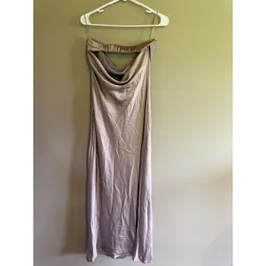Realtix Champagne Satin Cowl Neck Maxi Dress Open Back‎ Evening Gown Size M thumbnail 2