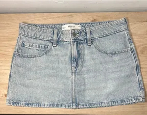 Light wash Hollister denim skirt with built in shorts thumbnail 1
