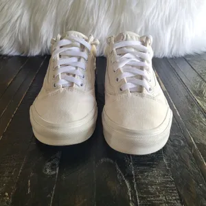 Vans Old Skool Unisex White/Marshmallow Low Top Lace-Up Sneakers Men 5 Women 6.5 thumbnail 2