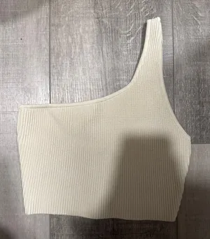 Aritzia Crop Babaton Top thumbnail 1
