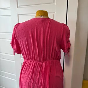 Torrid Midi Swiss Linen Surplice Dress Honeysuckle Pink 2X Valentines Day thumbnail 11