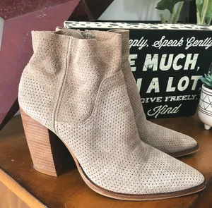 Vince Camuto 💖Cava Booties💖 thumbnail 4