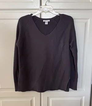 Athleta Womens Ribbed V-Neck Raglan Sweater ‎ Grey XS Long Sleeve Pullover thumbnail 1