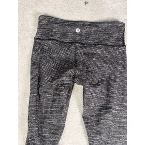 lululemon wonder under leggings low rise black white 6 Full Length thumbnail 5