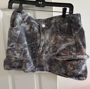 Altar'd State camo skirt thumbnail 1