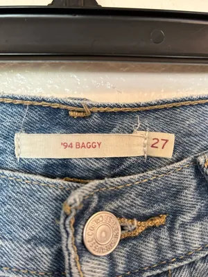LEVIS 100% Cotton 94’ Baggy Distressed Jeans thumbnail 5