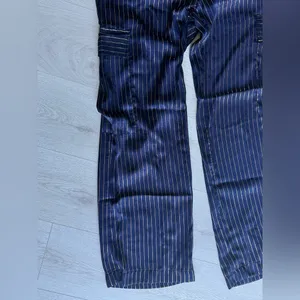 Lucy in the Sky, Navy Blue,Gold Striped Wide Leg Pants Two piece Set Sz S thumbnail 13