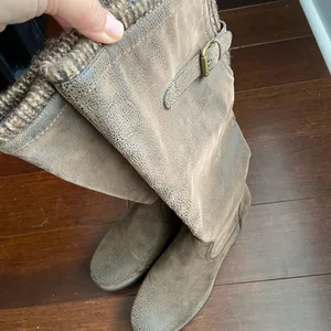 Hokus Pocus boots in excellent condition preowned size 10 thumbnail 9