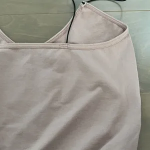 BNWT FREE PEOPLE BRALETTE/ crop top M/L pale pink thumbnail 2