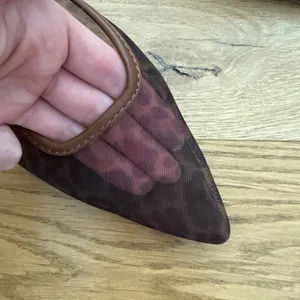 Heart in D Mesh Leopard Pointed Toe Kitten Heel Mules Size US 6 Brown thumbnail 2