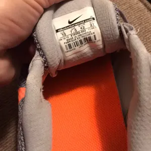 Nike shoes thumbnail 6