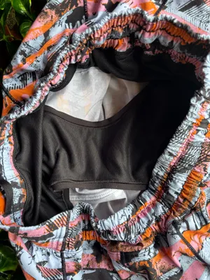 Lululemon Hot Hot Shorts Size 6 Tall thumbnail 6