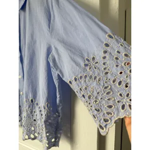 Chelsea & Theodore Light Blue Eyelet Embroidered Cotton Button Up Shirt M thumbnail 10