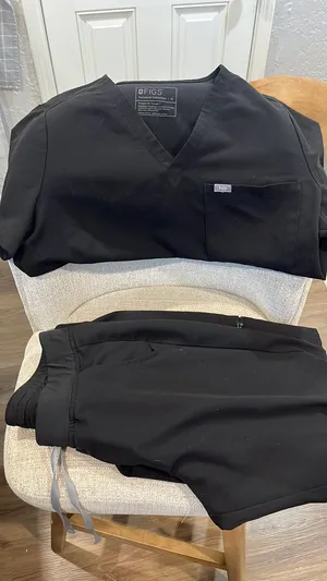 FIGS Scrubs Set thumbnail 1