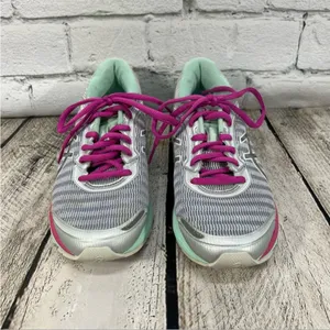 Women's Dynaflyte Running Shoe Size 6.5 thumbnail 3