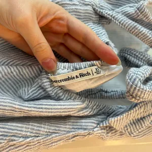 Abercrombie and Fitch white and blue striped cotton tank with tie in the back thumbnail 4