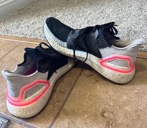 Ultraboosts thumbnail 1