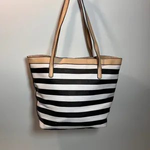 Guess Black White Stripe Tote‎ Bag Beige Trim Interior Leopard Print thumbnail 2
