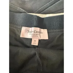 Juicy Couture Black Velour Sleep Shorts Rhinestone Logo Lounge Shorts Size M thumbnail 8
