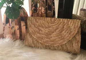 Straw Clutch thumbnail 1