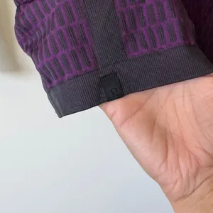 Chiara Boni Lululemon About That Base Long Sleeve Black / Tender Violet Size 6 thumbnail 5