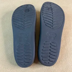 Crocs Women's Black Flip Flop Sandals Comfort Footwear Casual Summer beach Sz‎ 9 thumbnail 6
